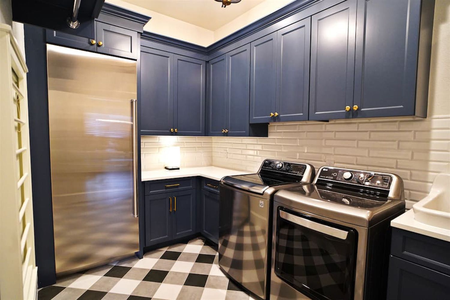 Morales-Brothers_Houston-custom-cabinets-25