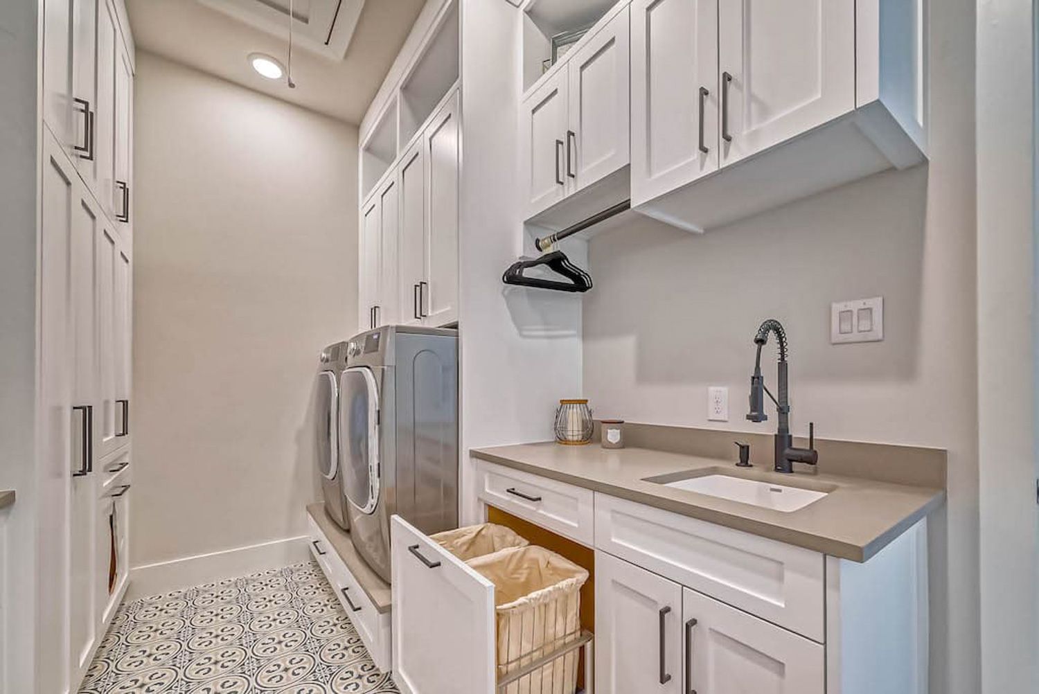 Morales-Brothers_Houston-custom-cabinets-07